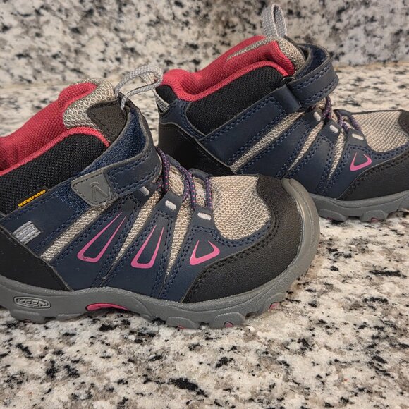 Keen Oakridge hiking boots - Picture 2 of 5